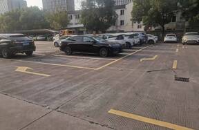 序号03：位于海曙区人民检察院北侧地块临时停车场3年租赁权