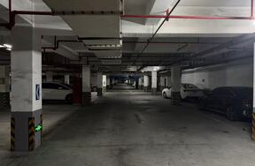 浙江省宁波市鄞州区和泰雅苑159个地下停车位租赁权